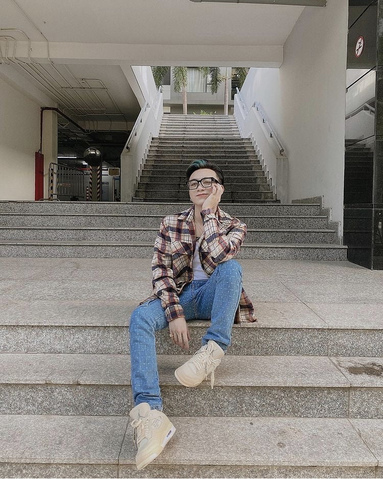 phối đồ nam với giày jordan 4 off white sail