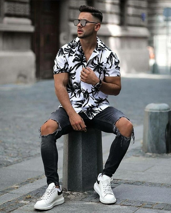 phối đồ giày mcqueen trẻ trung jeans rách gối nam