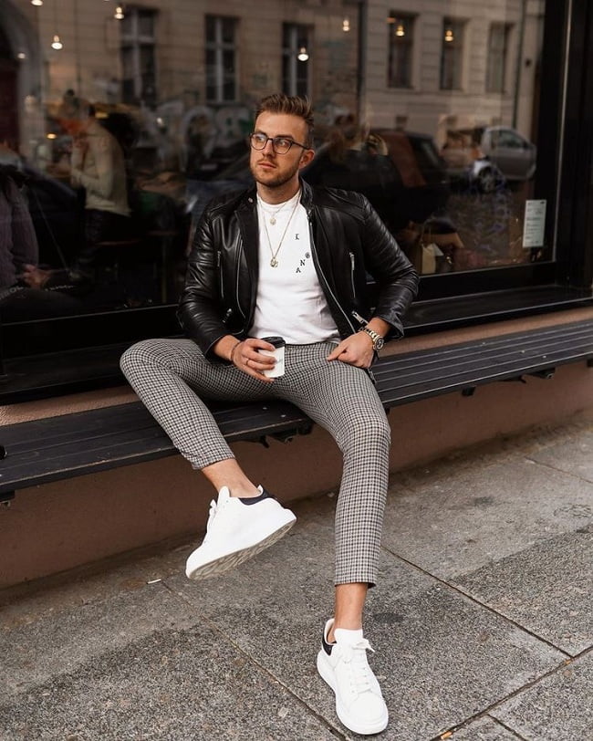 phối đồ outfit giày mcqueen quần vải kẻ nam