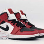 Giày Nike Air Jordan 1 Mid Chicago Toe