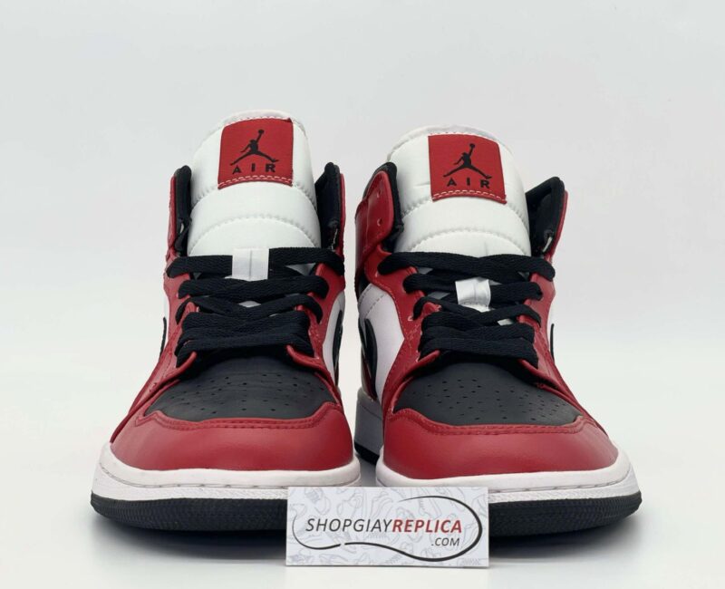 Nike Jordan 1 Mid Chicago Toe