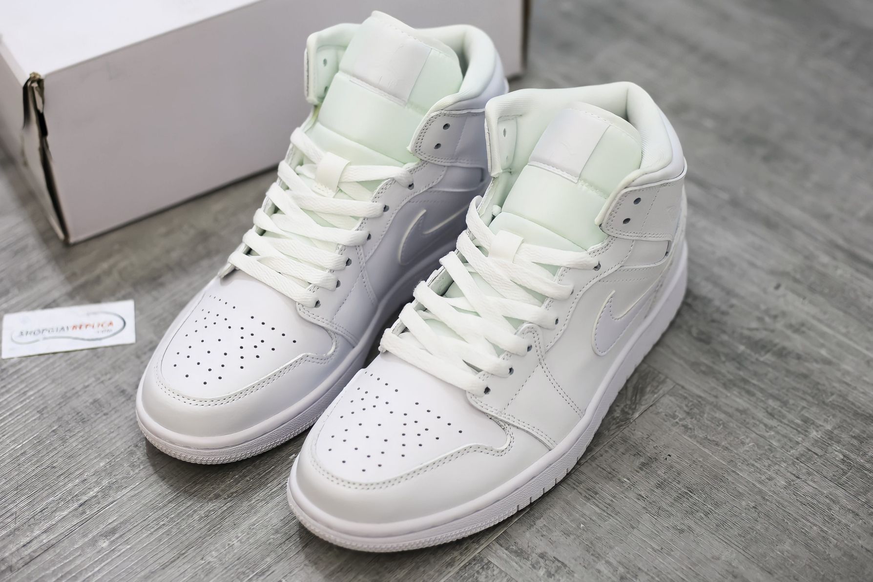 Giày Nike Air Jordan 1 Mid Triple White