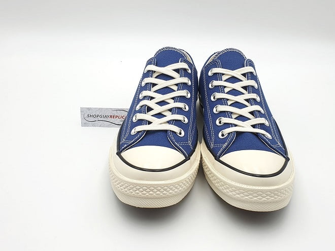 Cách buộc dây giày Converse