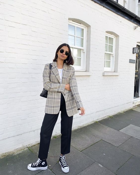 phối đồ với giày Converse nữ