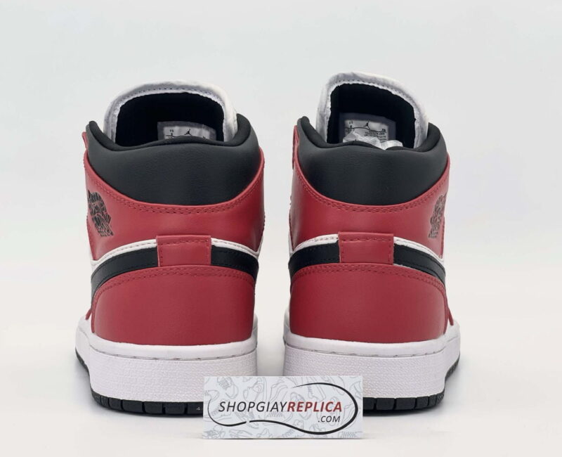 Nike Jordan 1 Mid Chicago Toe