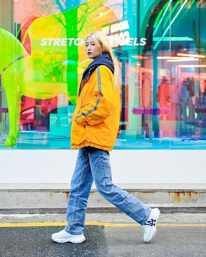 mix đồ giày mlb LA với quần jeans nữ