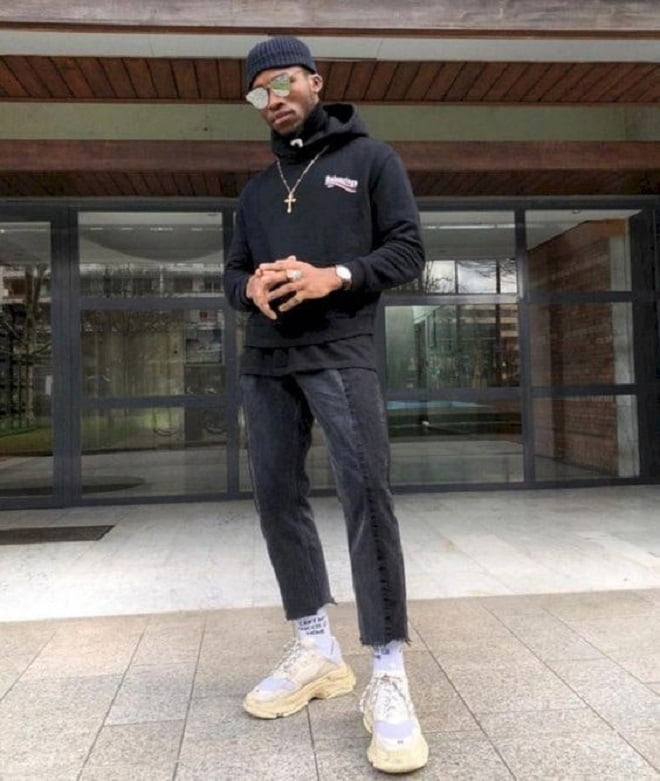 phối đồ giày balenciaga triple s