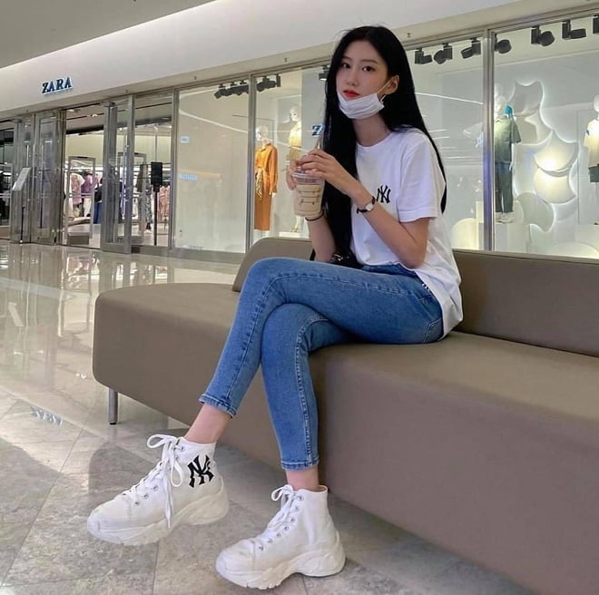 phối đồ dịu dàng với giày mlb nữ