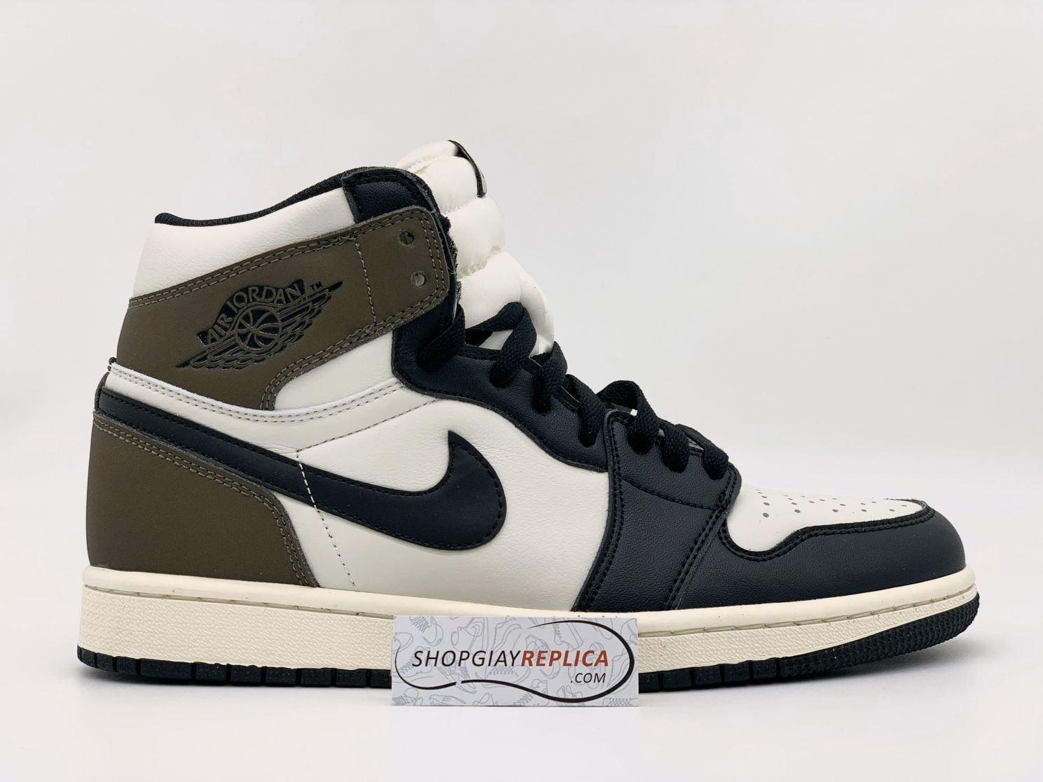 Nike Air Jordan 1 Retro High Dark Mocha