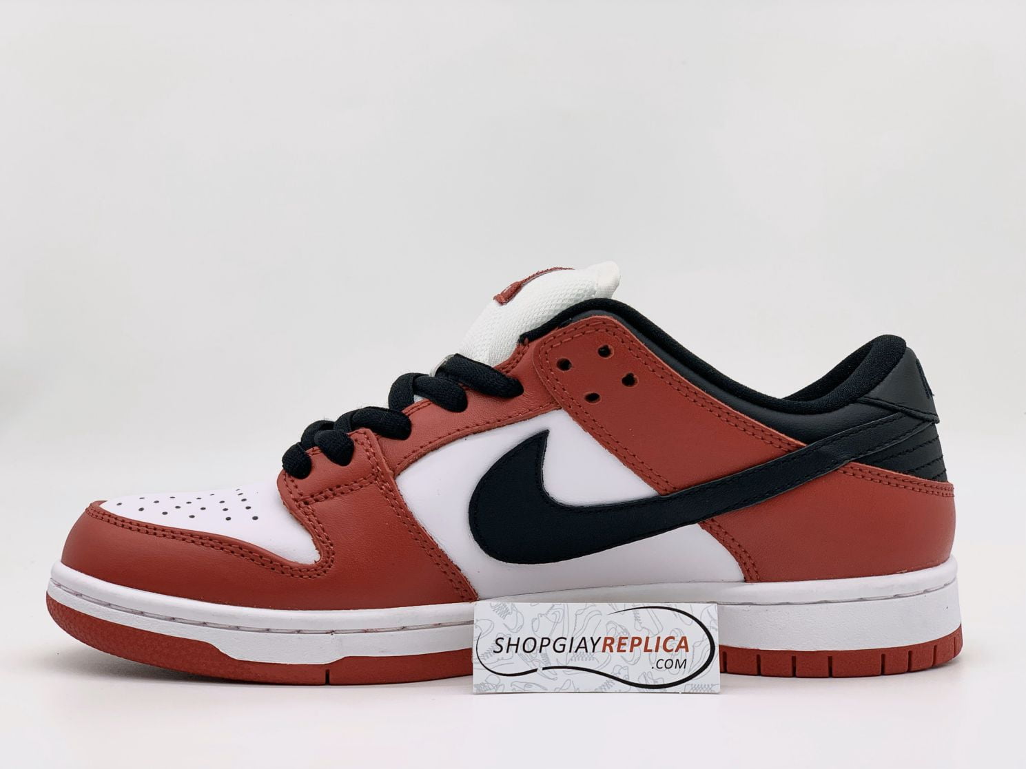 Nike SB Dunk Low Chicago