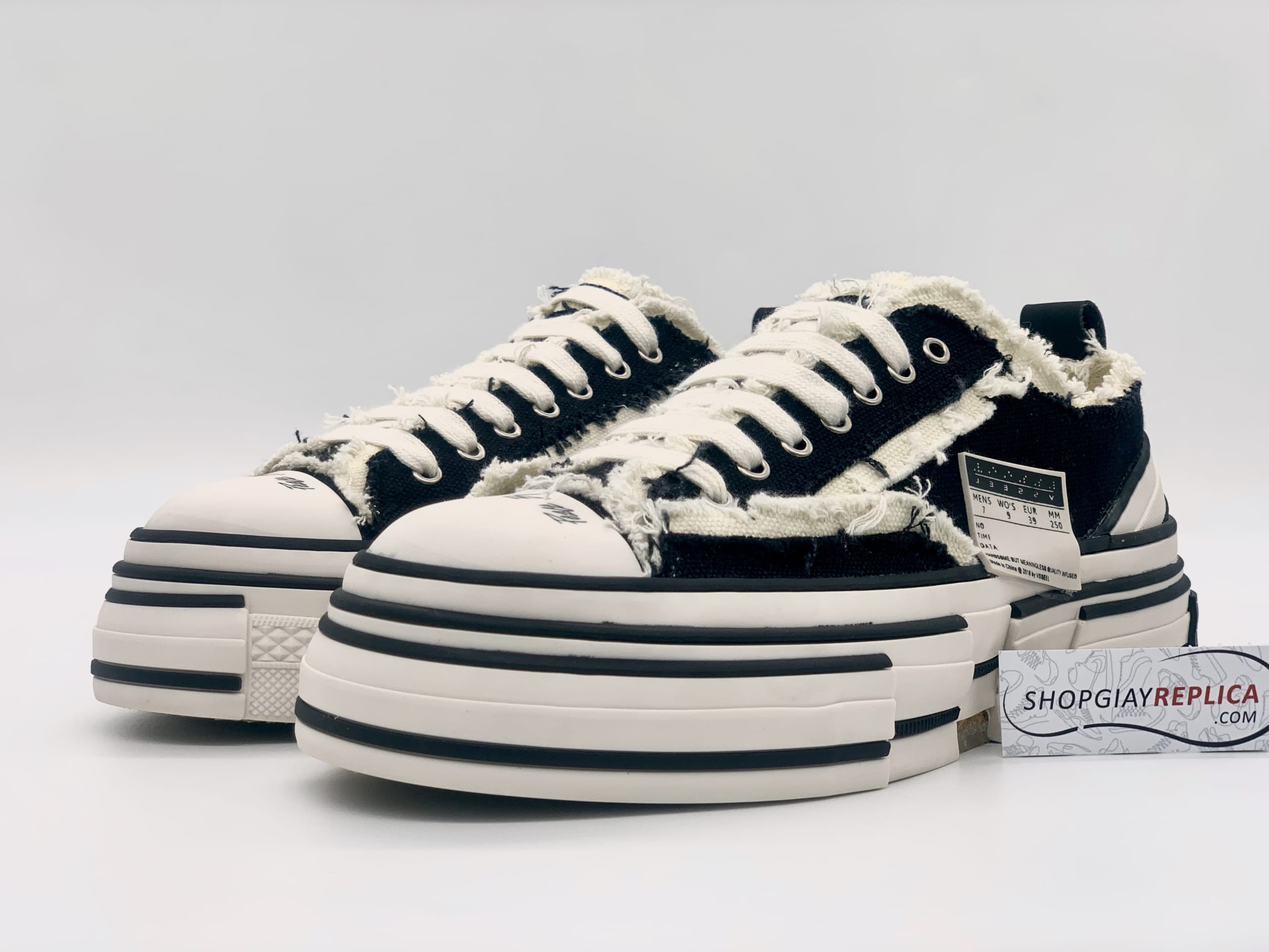 giày converse rách xvessel
