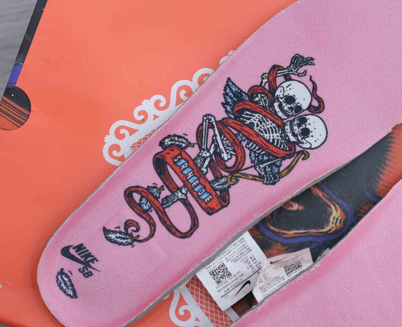 Nike SB Dunk Low StrangeLove