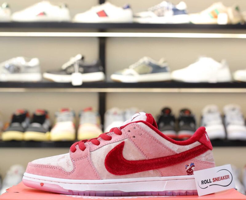 Nike SB Dunk Low StrangeLove