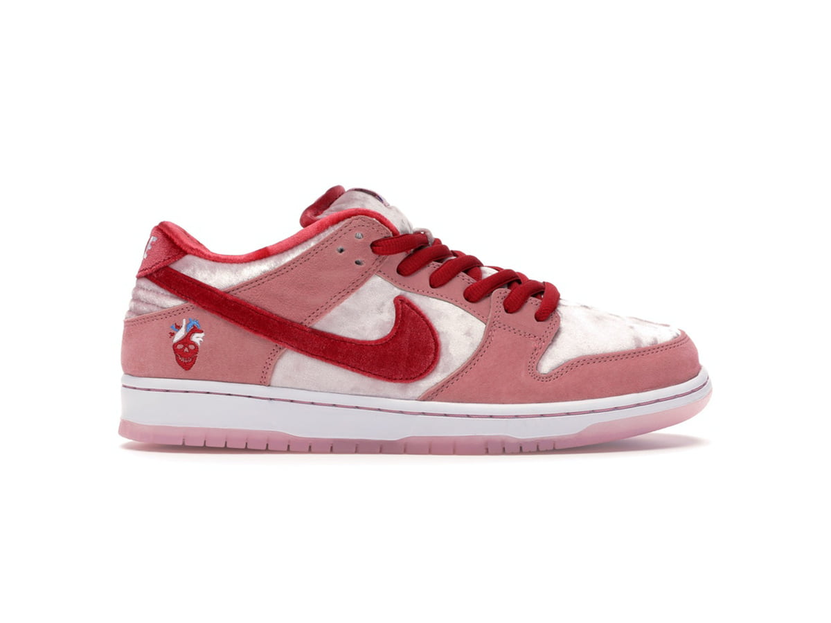 Nike SB Dunk Low StrangeLove Skateboards