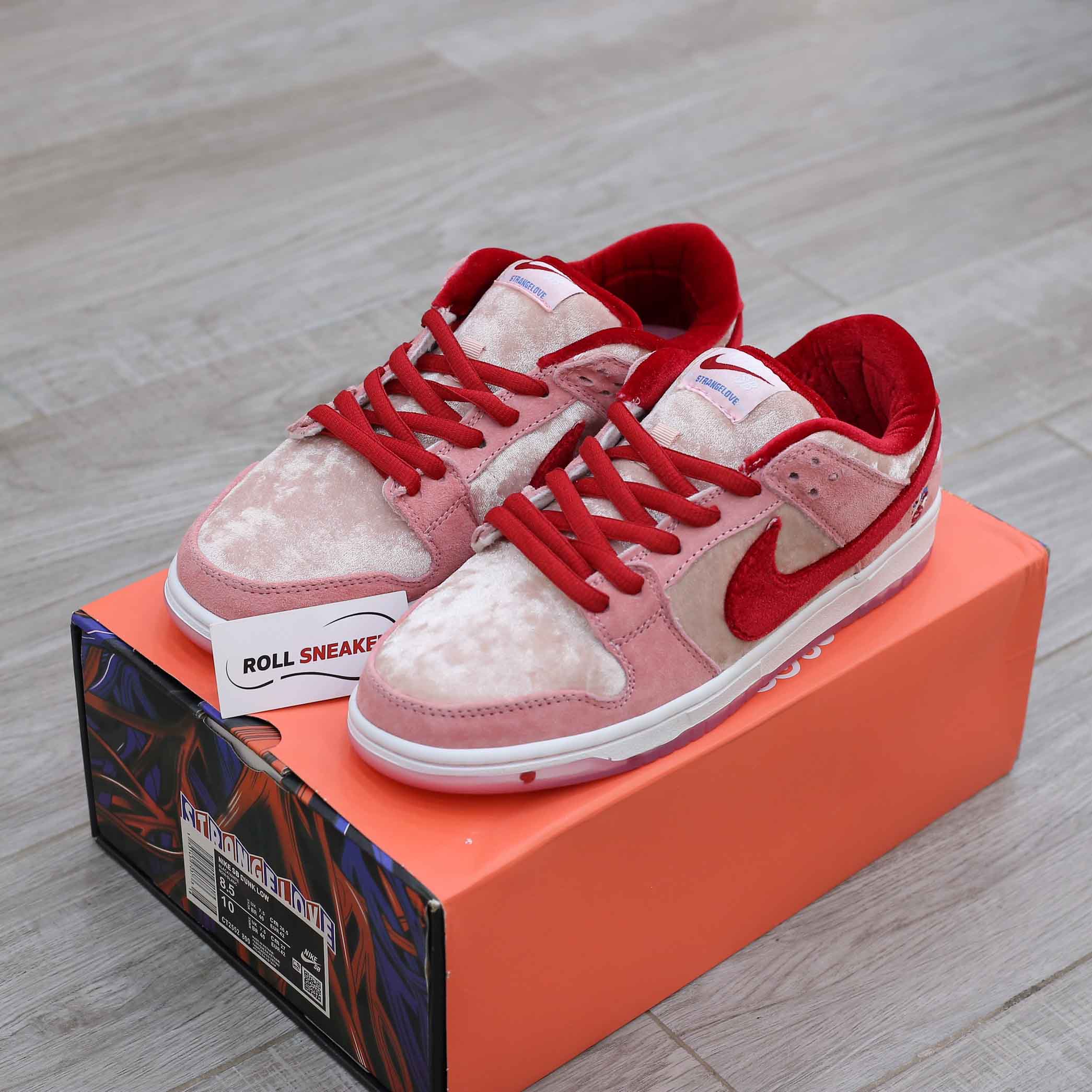 Nike SB Dunk Low StrangeLove