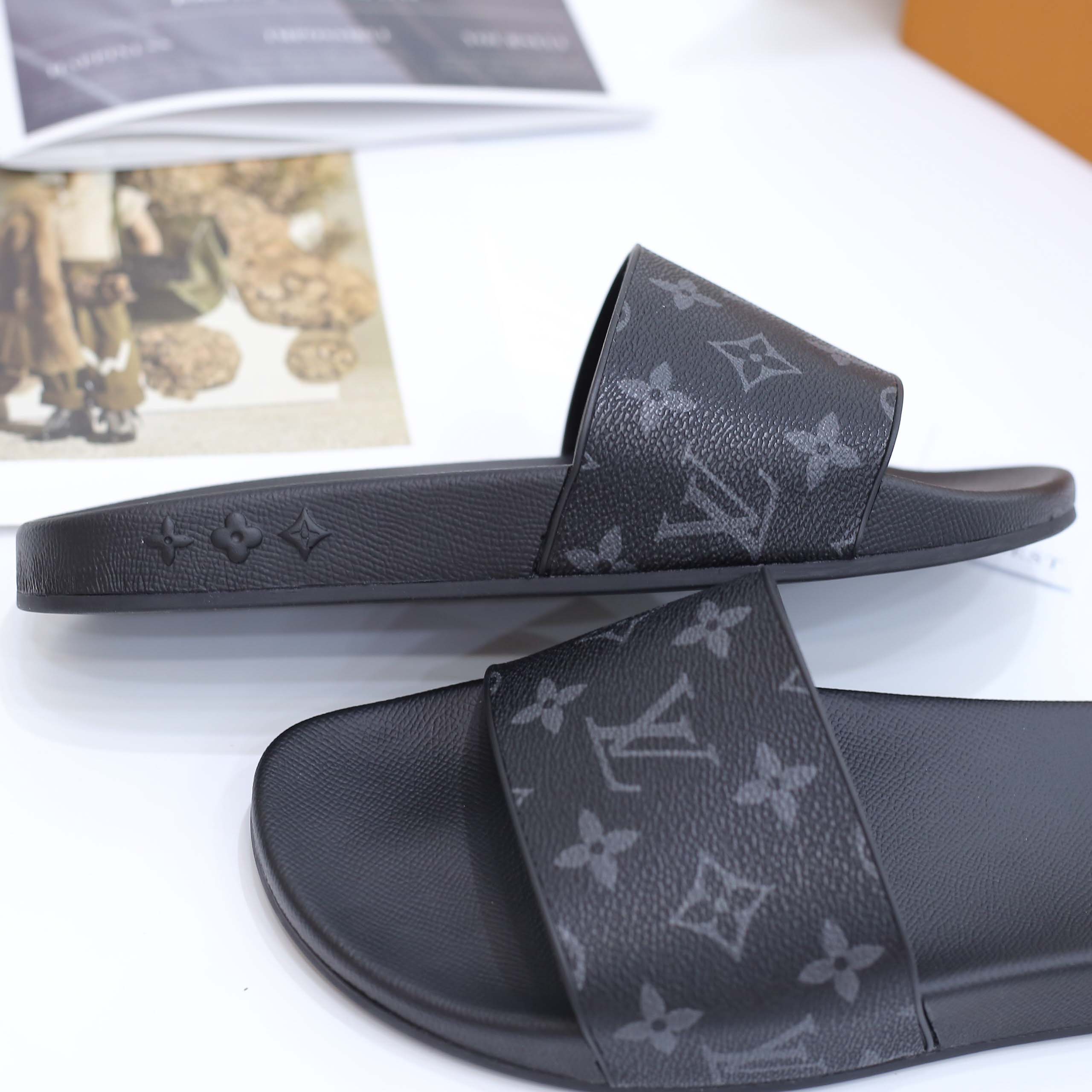 Dép Louis Vuitton Waterfront Mule Monogram Eclipse Best Quality