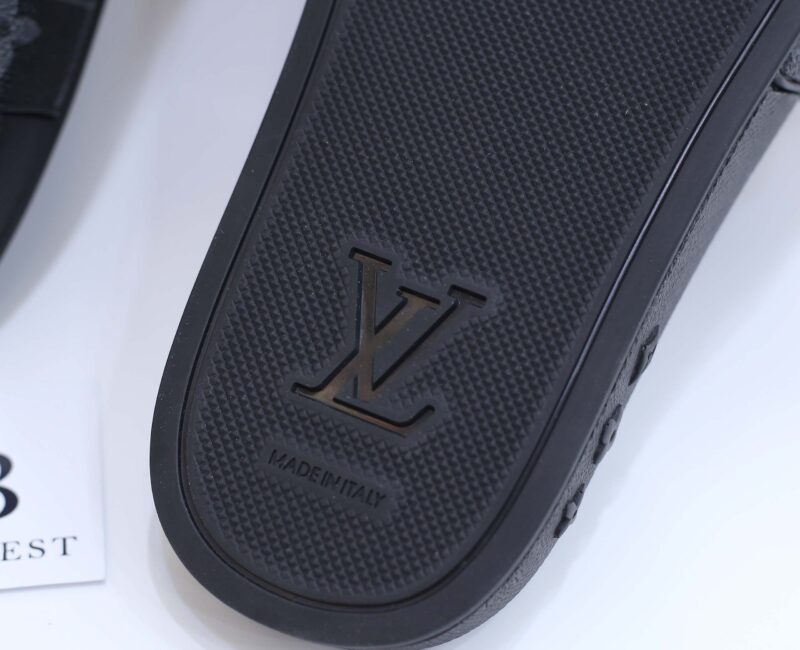 Dép Louis Vuitton Waterfront Mule Monogram Eclipse Best Quality