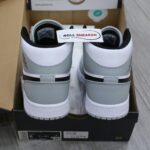 đế giày jordan 1 mid xám