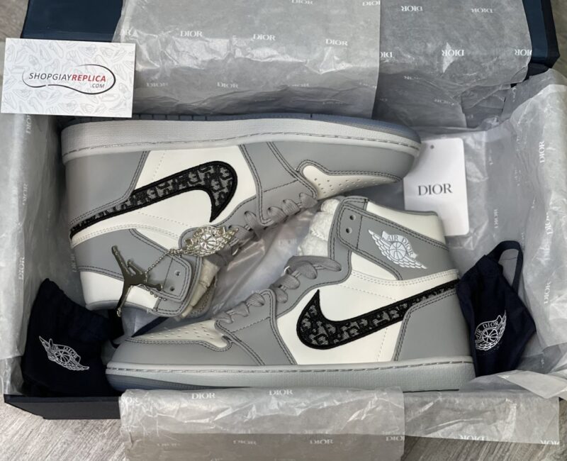 Air Jordan 1 Dior like auth