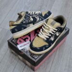 Giày SB Dunk Travis Scott