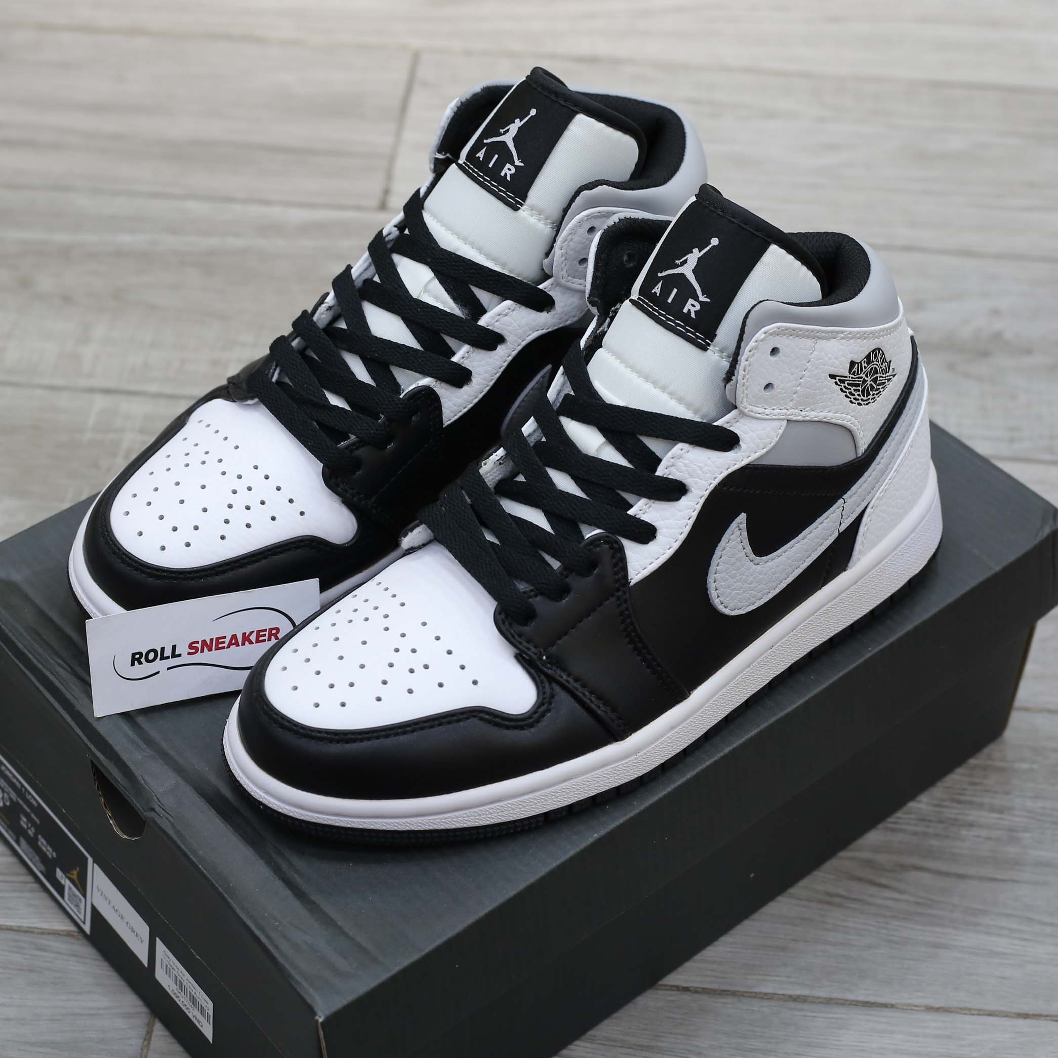 Nike Air Jordan 1 Mid White