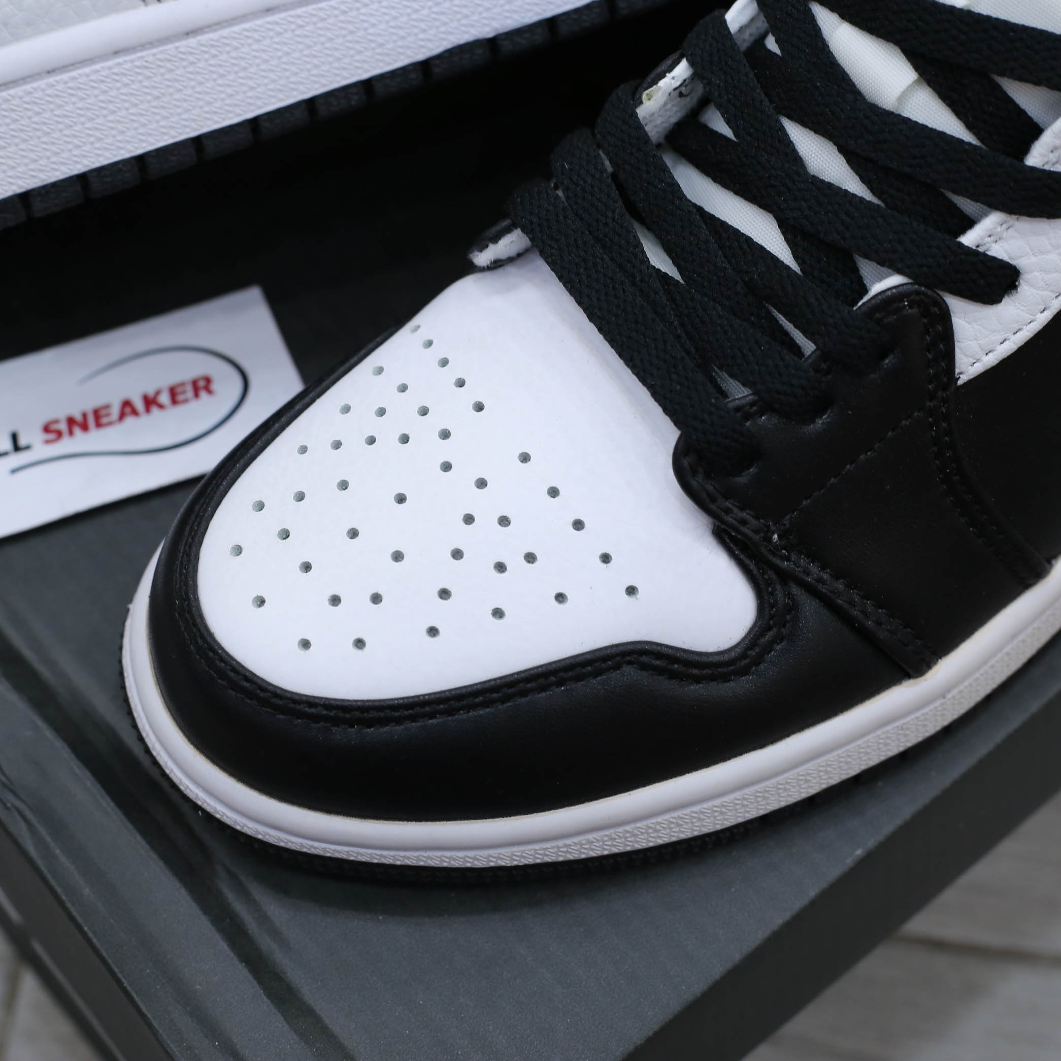 Giày Nike Air Jordan 1 Mid White Shadow