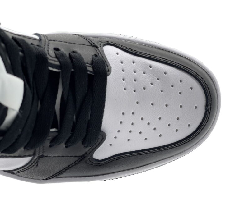 mũi giày nike jordan 1 high black white