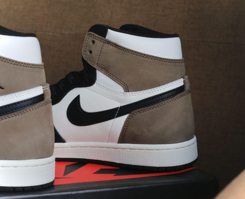da lộn Nike Air Jordan 1 Retro High Dark Mocha Like Auth