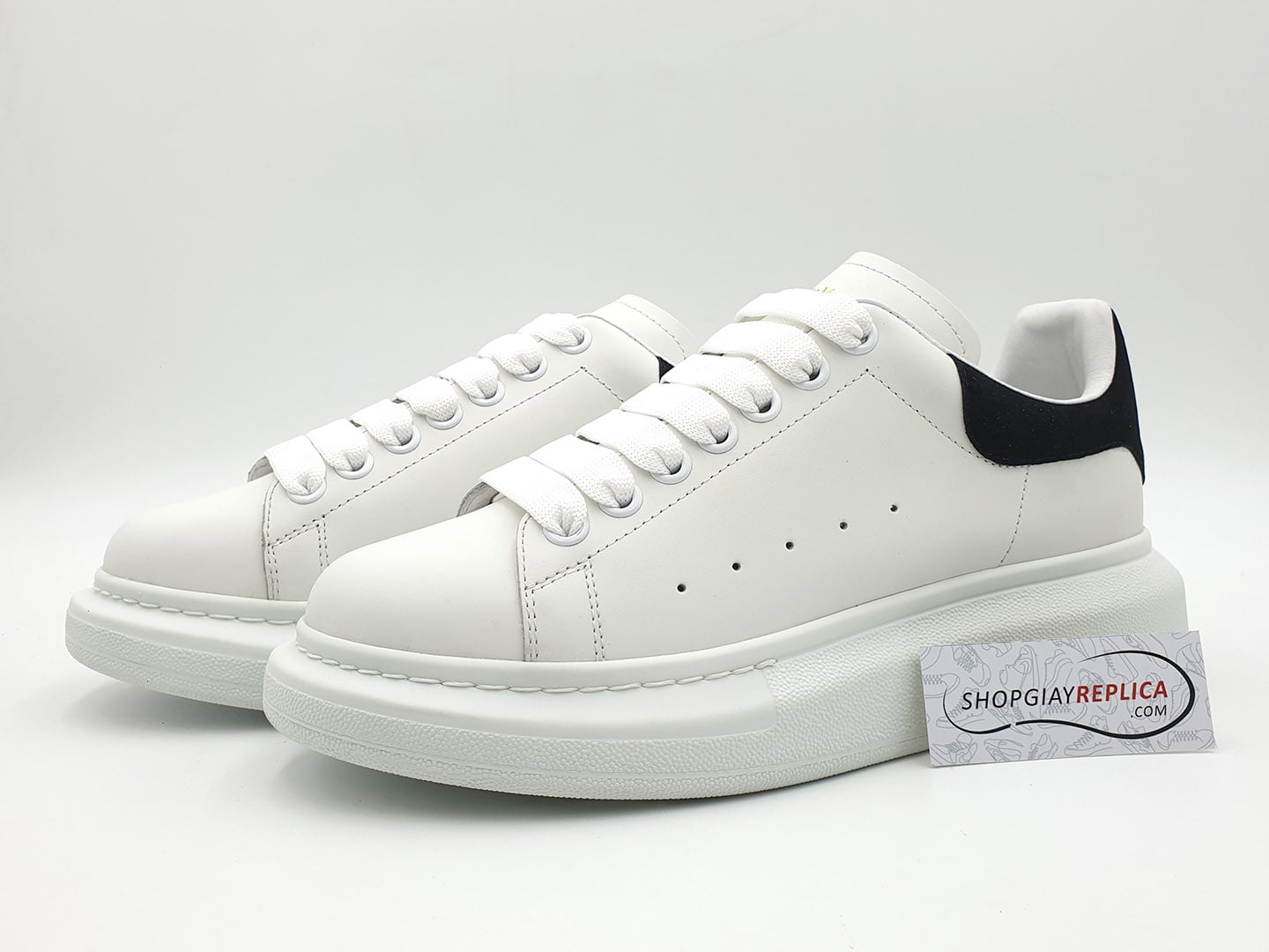 thắt dây giày Mcqueen kiểu giấu dây