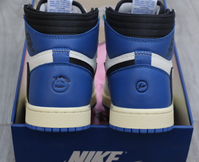 phối đồ nike jordan 1 travis scott fragment