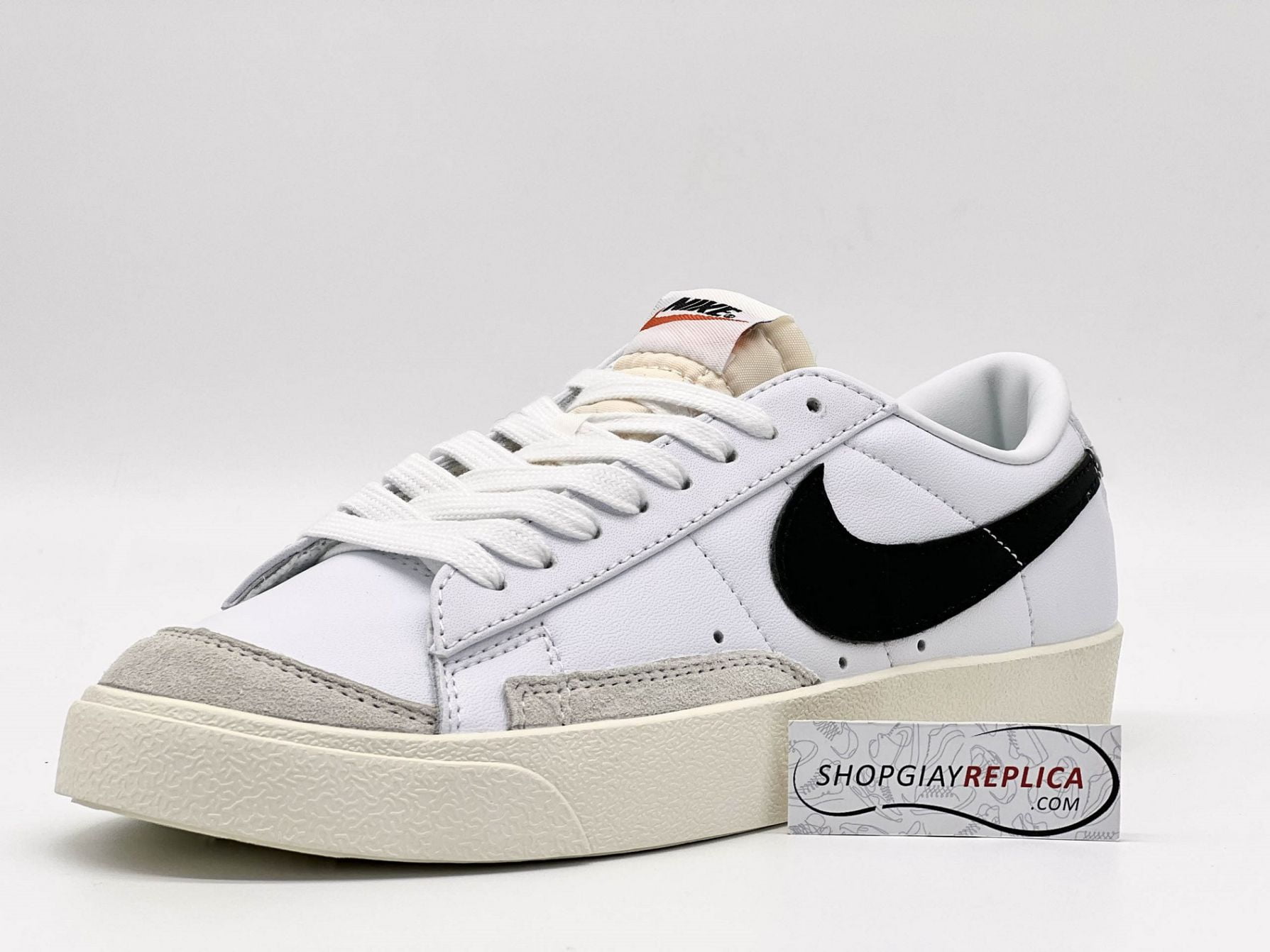Giày Nike Blazer Low 77 Vintage White Black