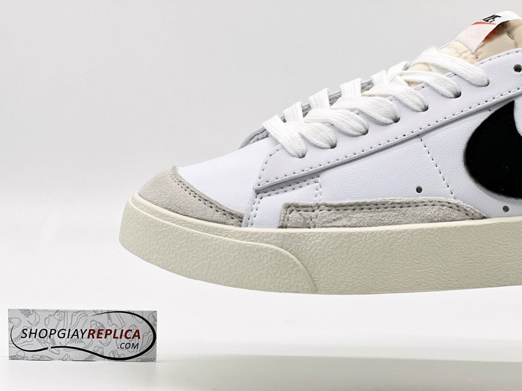 Giày Nike Blazer Low 77 Vintage trắng