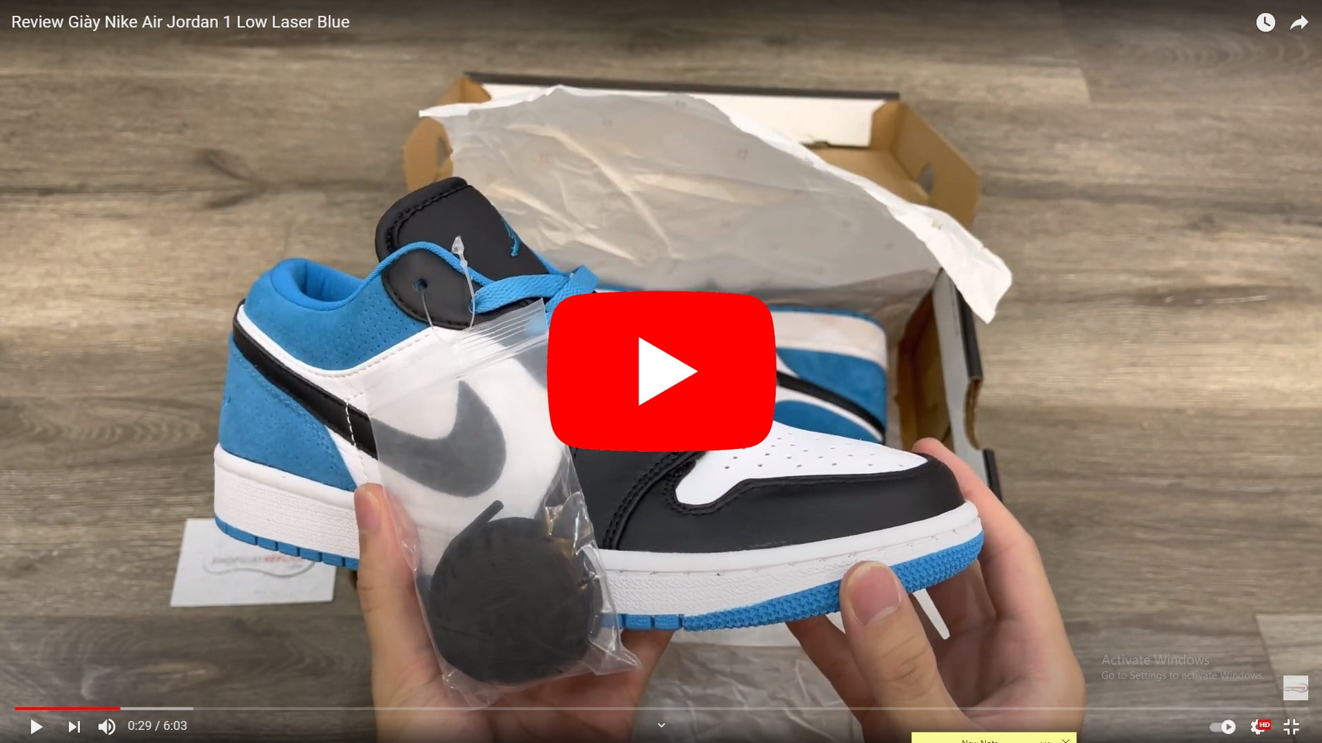 Video Nike Air Jordan 1 Low Laser Blue