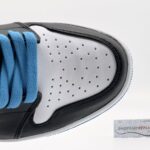 Toebox Nike Jordan 1 Low Laser Blue