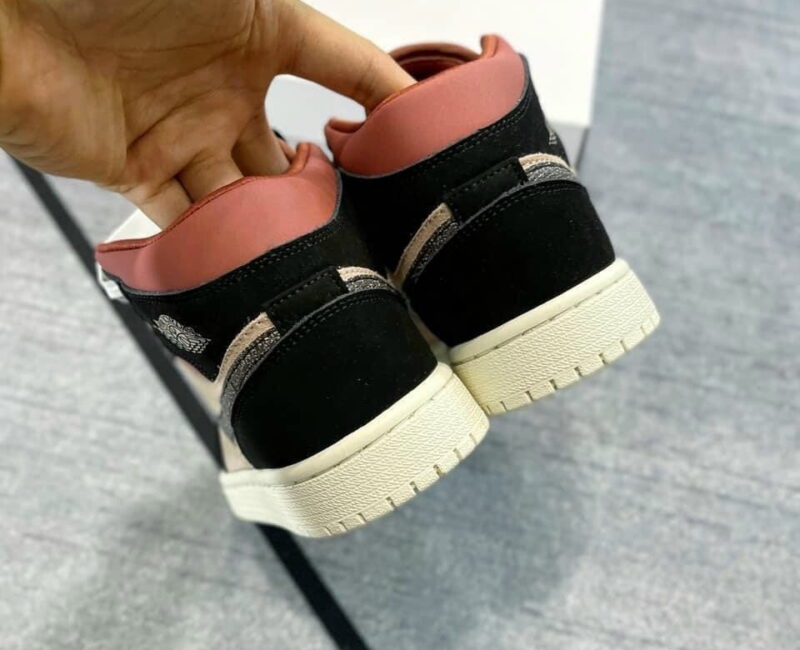 Nike Air Jordan 1 Mid