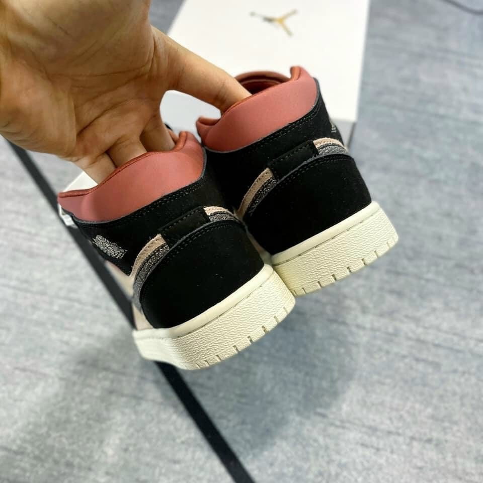 Nike Air Jordan 1 Mid