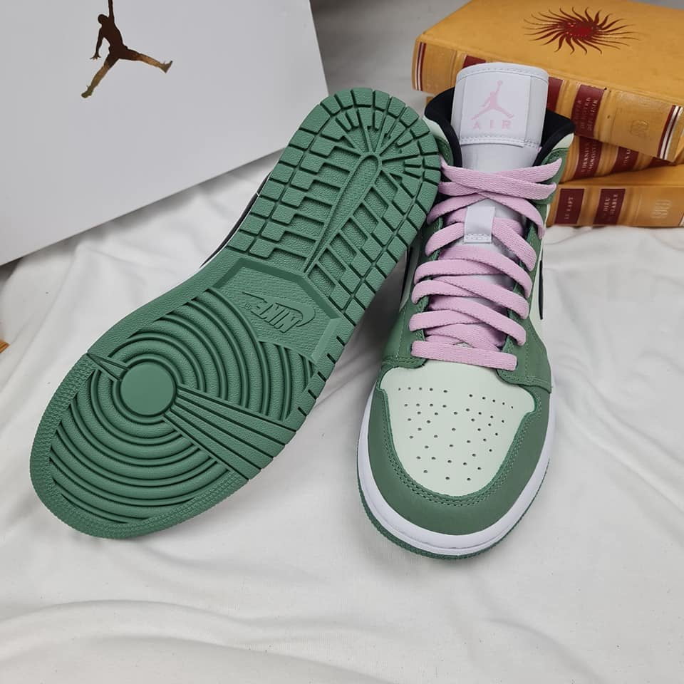 Air Jordan 1 Mid Dutch Green