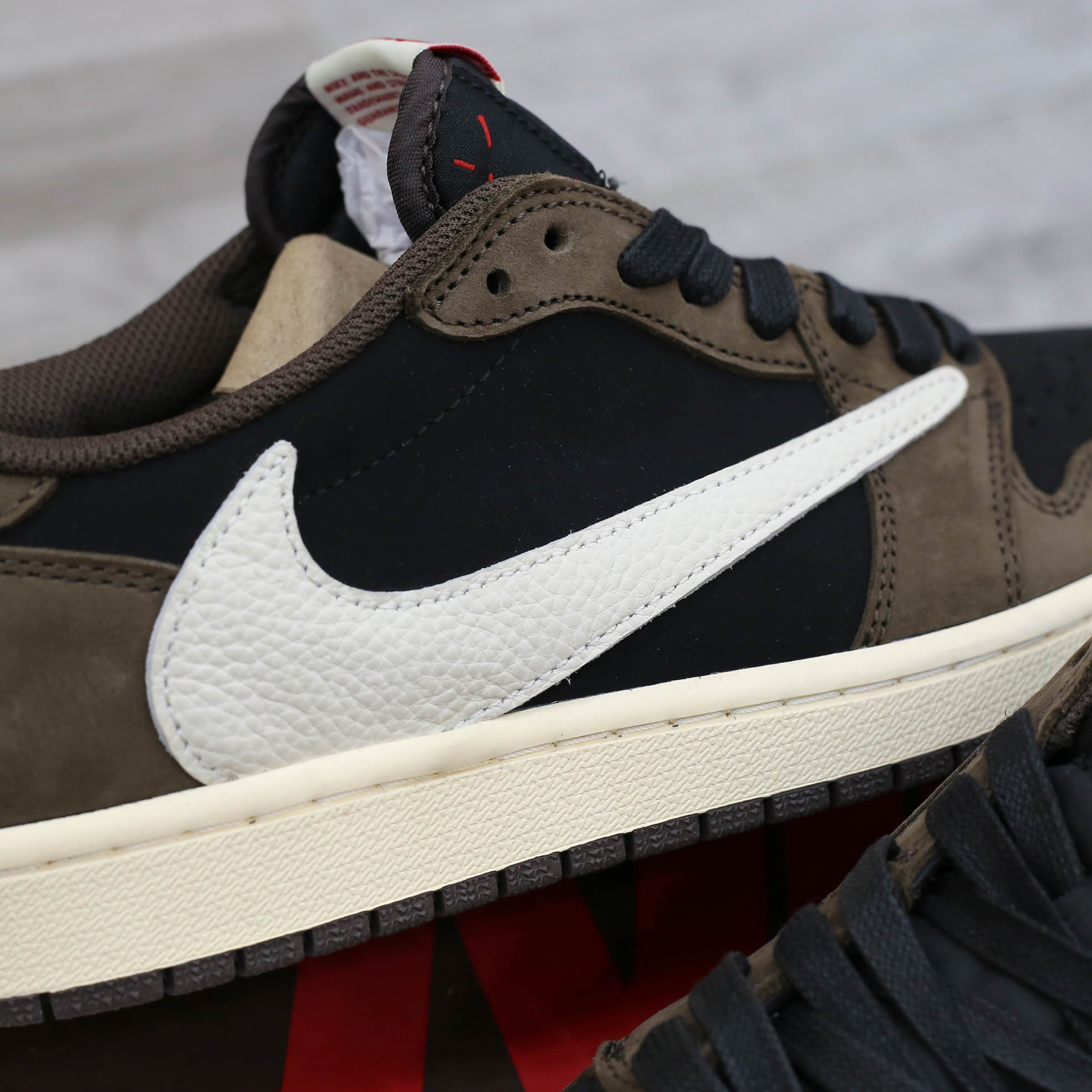 jordan 1 travis scott