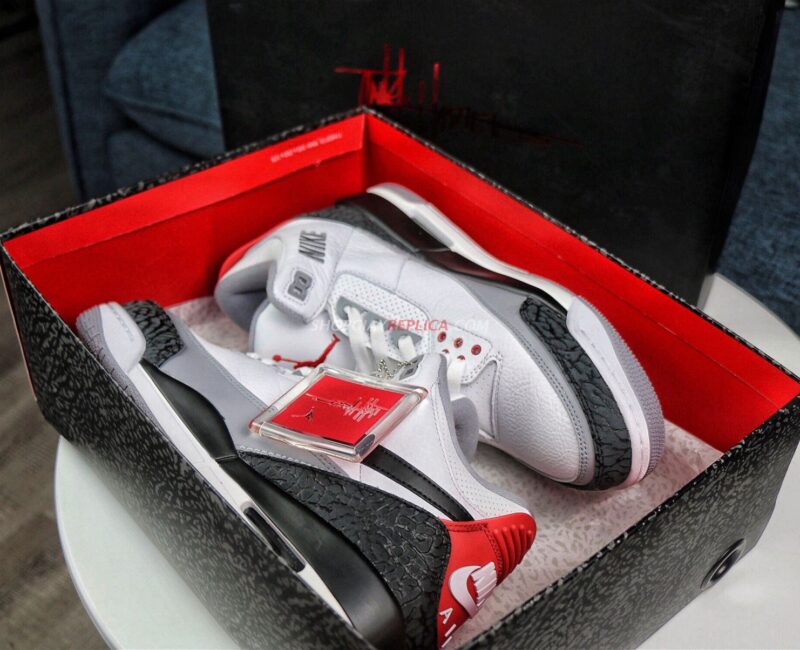 Giày Air Jordan 3 Tinker Hatfield