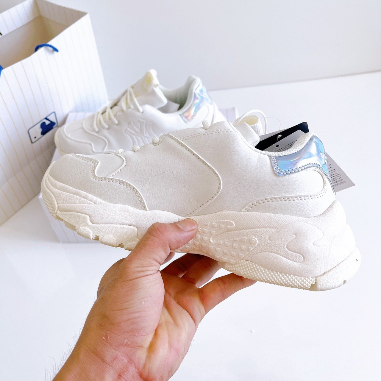 giày MLB NY YANKEES SHINY Hologram gót xanh Rep 1 1