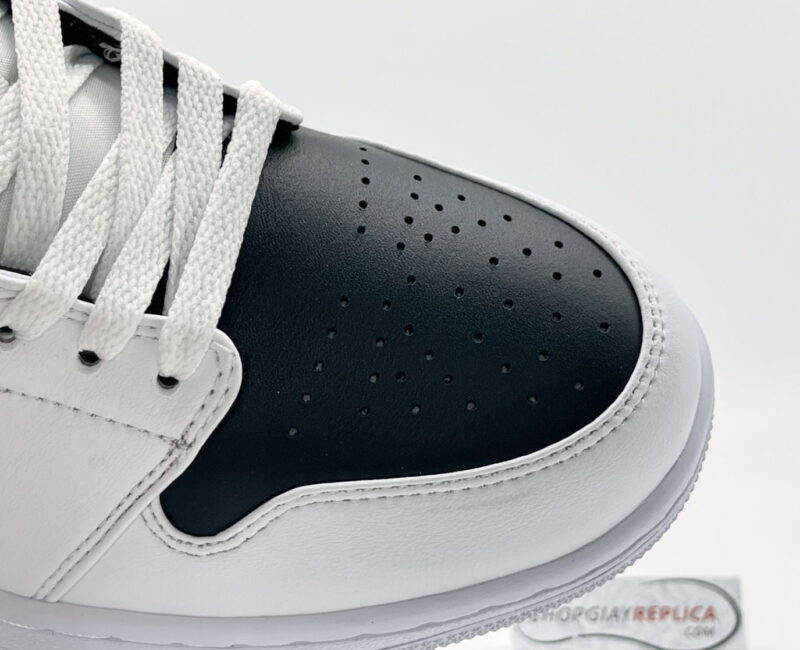 toebox mũi giày nike Air Jordan 1 Low Panda