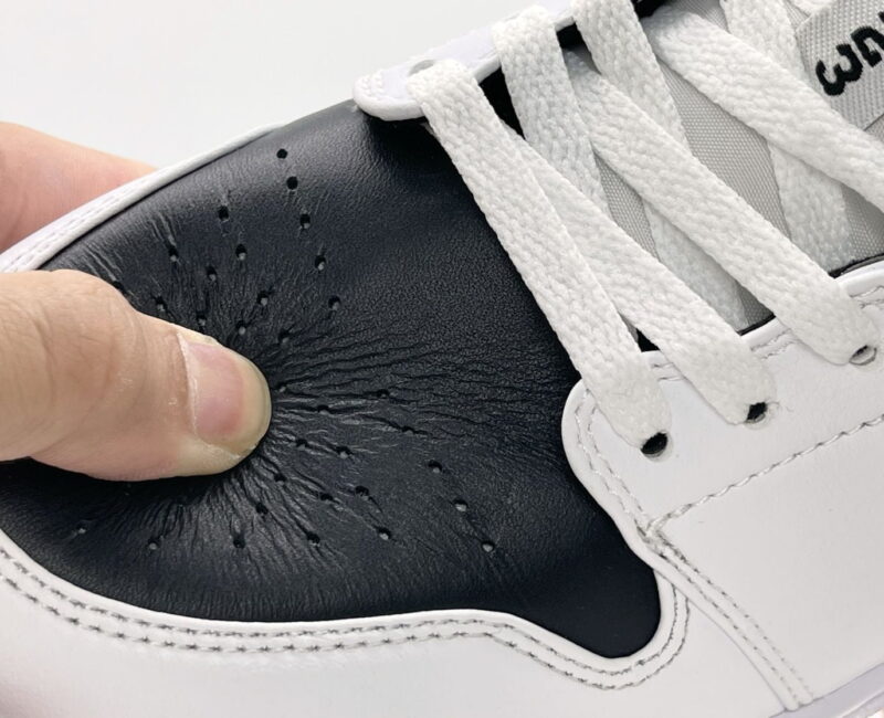 toebox Air Jordan 1 Low Panda