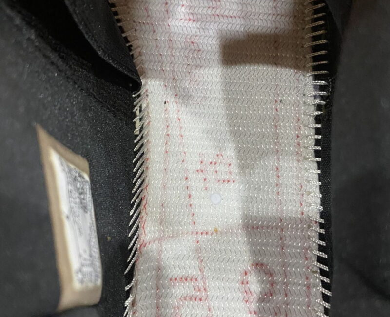 lót bên trong Air Jordan 4 Retro Undefeated Like Auth