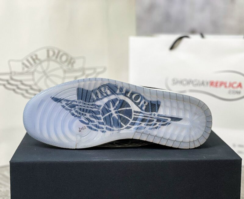 Tem Giày Nike Air Jordan 1 Retro Low Dior Like Auth