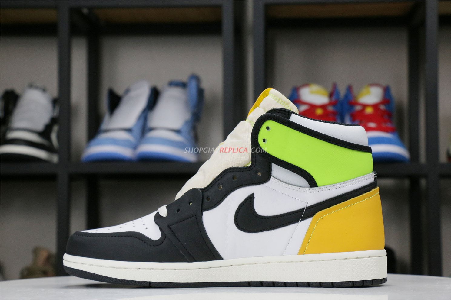Giày Nike Air Jordan 1 Retro High Volt Gold