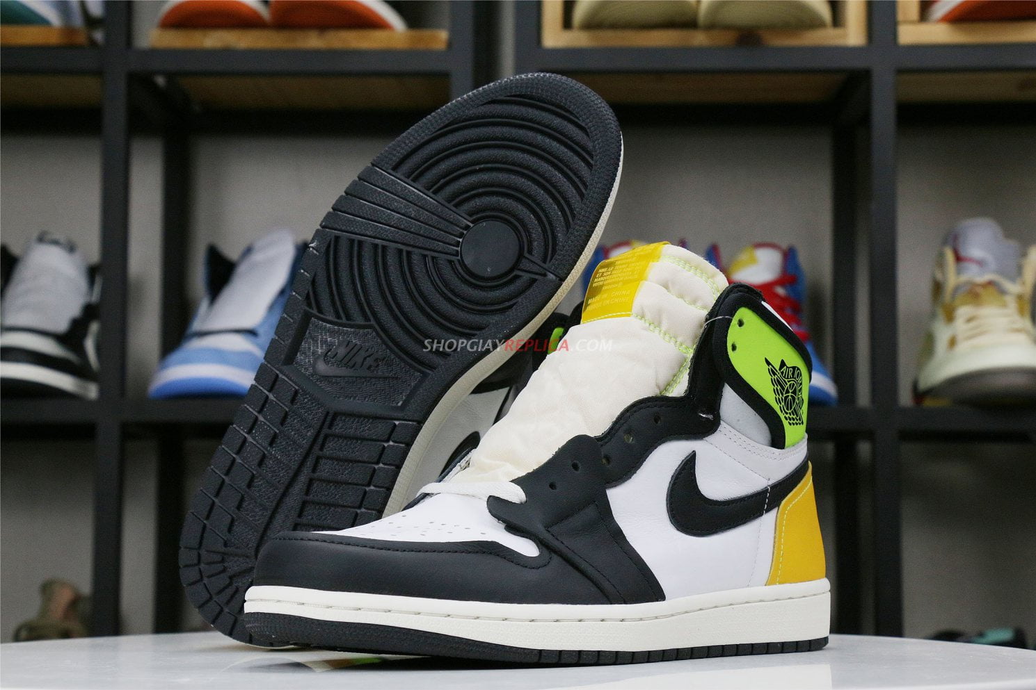 Giày Nike Air Jordan 1 Retro High Volt Gold