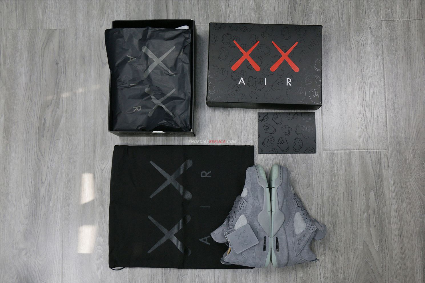 Giày Nike Air Jordan 4 Retro Kaws