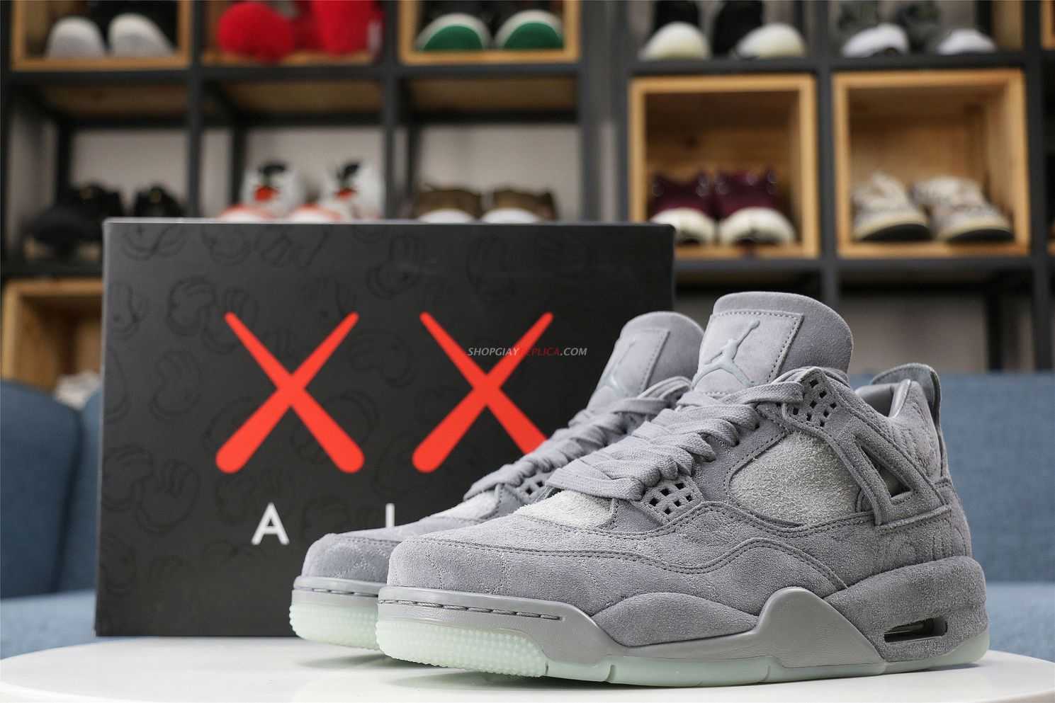 Giày Nike Air Jordan 4 Retro Kaws Rep 1:1