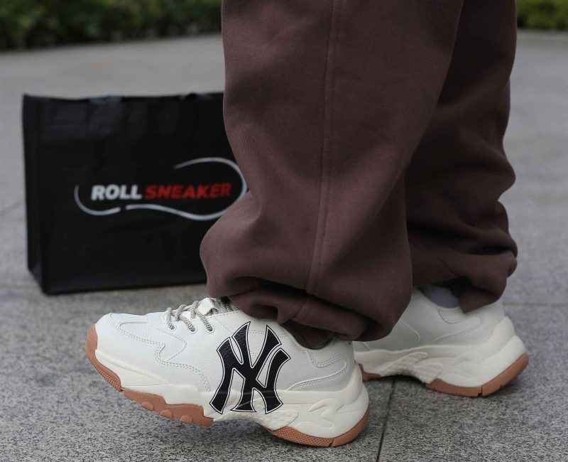 Onfeet Giày MLB Bigball Chunky A New York Yankees L.Beige