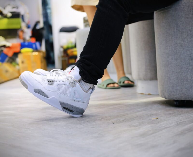 onfeet Jordan 4 White Oreo 2021